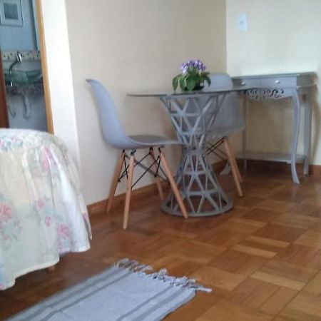 דירות São João del Rei Flat Em Local Tranquilo, Com Garagem Dois Quarteiroes Do Centro Historico, 15 Min De Tiradentes מראה חיצוני תמונה